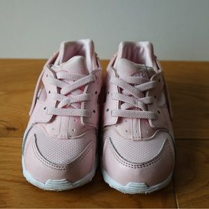 Nike Hurache Run SE (TD) size 8c